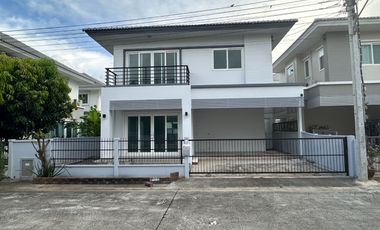 Haus zum Kauf mit 4 Zimmer in Bang Bua Thong, Nonthaburi