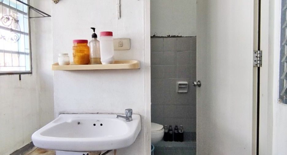For sale 1 bed condo in Thanyaburi, Pathum Thani