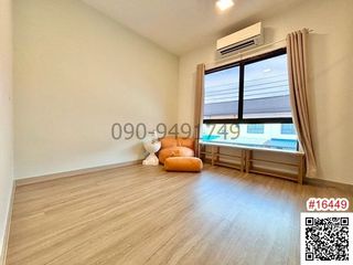 For rent 3 bedrooms townhouse in Bang Khen, Bangkok