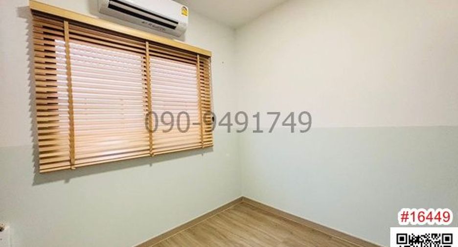 For rent 3 bedrooms townhouse in Bang Khen, Bangkok
