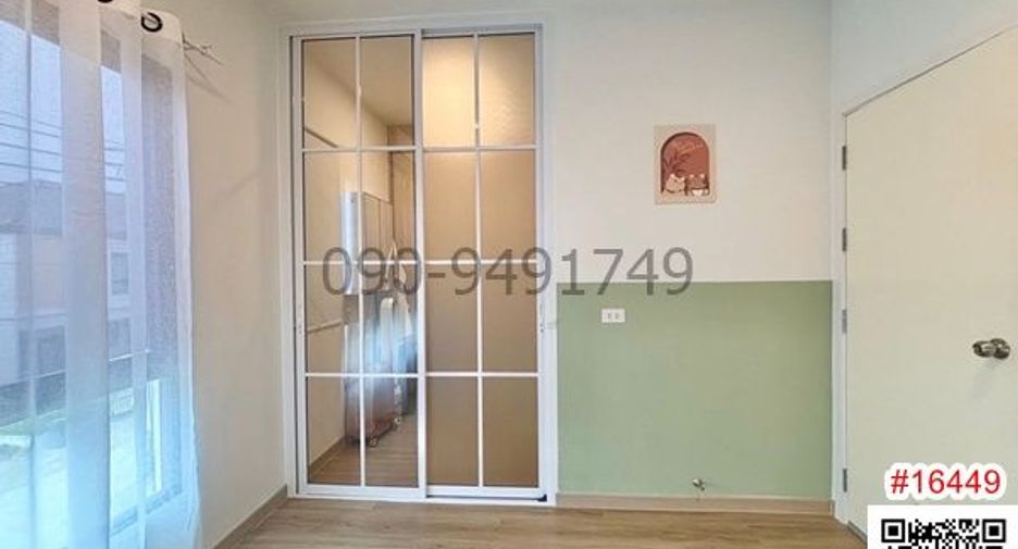 For rent 3 bedrooms townhouse in Bang Khen, Bangkok
