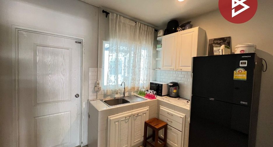 Haus zum Kauf mit 4 Zimmer in Pak Kret, Nonthaburi