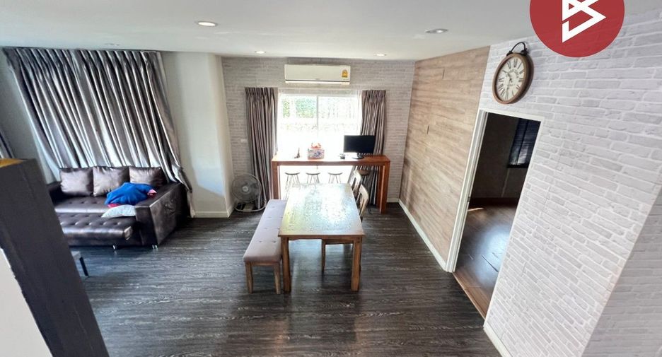 Haus zum Kauf mit 4 Zimmer in Pak Kret, Nonthaburi