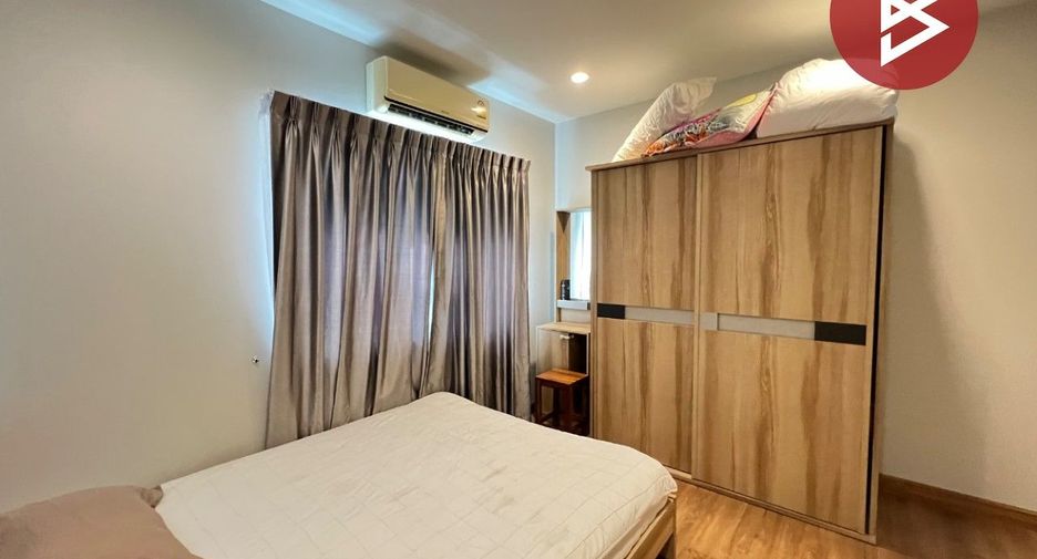 Haus zum Kauf mit 4 Zimmer in Pak Kret, Nonthaburi