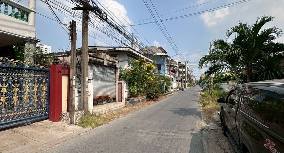 For sale 10 bedrooms house in Wang Thonglang, Bangkok