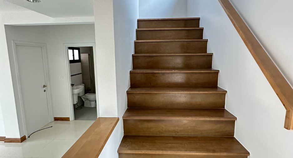 For sale 3 bedrooms house in Khlong Luang, Pathum Thani