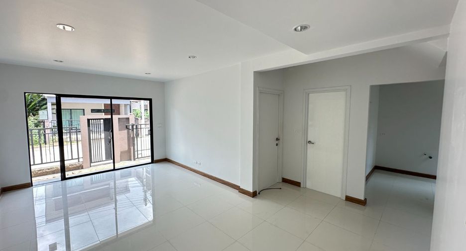 For sale 3 bedrooms house in Khlong Luang, Pathum Thani