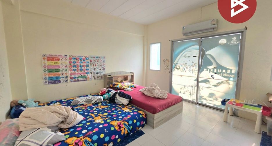 For sale 2 bedrooms retail Space in Si Racha, Chonburi