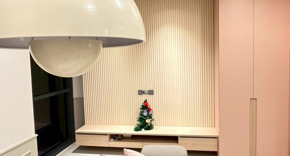 For sale 1 bed condo in Khlong Toei, Bangkok