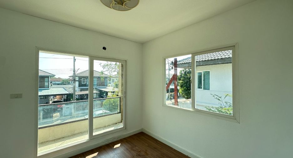 Casa en venta de 3 habitaciones en Lam Luk Ka, Pathum Thani