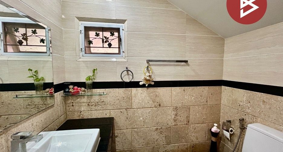 出售 4 卧室 独立屋 在 Khlong Luang, Pathum Thani