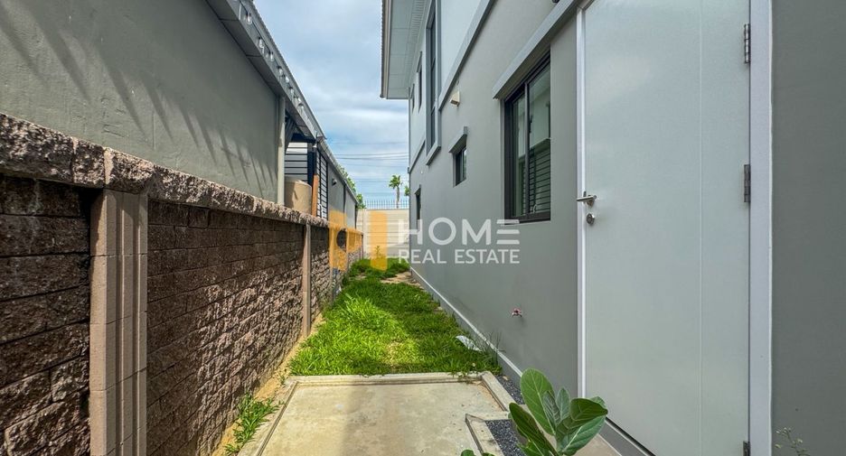 For sale 3 bedrooms house in Prawet, Bangkok