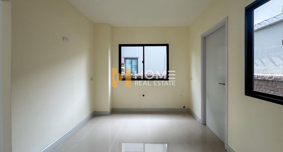 For sale 3 bedrooms house in Prawet, Bangkok