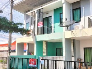 Продажа 2 спальни таунхаус в Mueang Chon Buri, Чонбури