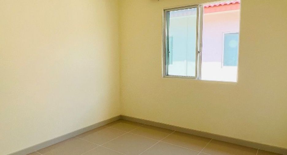 For sale 3 bedrooms townhouse in Thung Khru, Bangkok