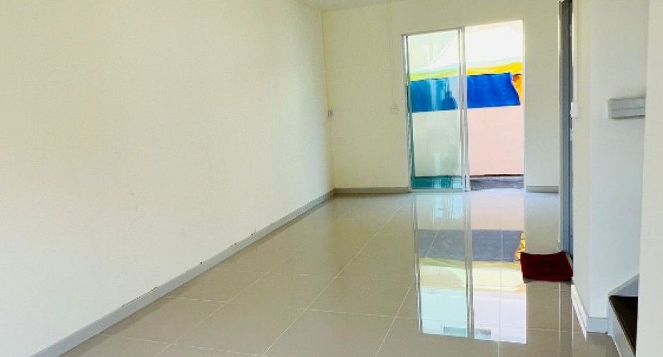 For sale 3 bedrooms townhouse in Thung Khru, Bangkok
