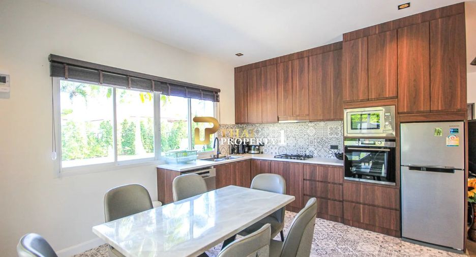 For sale 4 ベッドルーム villa in Hua Hin, Prachuap Khiri Khan