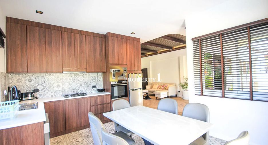 For sale 4 ベッドルーム villa in Hua Hin, Prachuap Khiri Khan