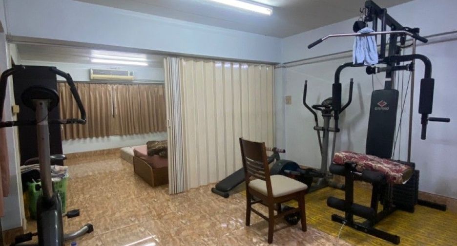 For sale 5 bedrooms retail Space in Bang Bon, Bangkok