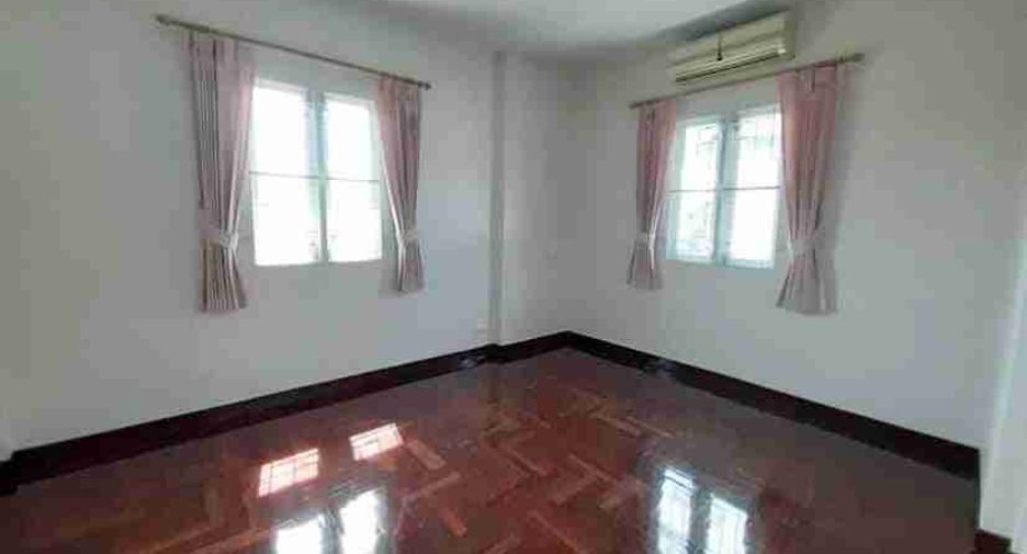 For sale 3 ベッドルーム house in Min Buri, Bangkok
