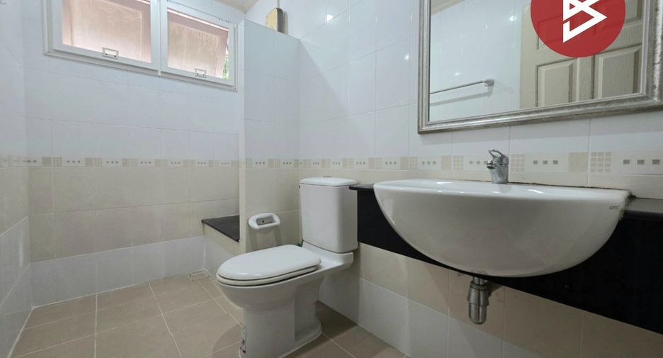 For sale 4 bedrooms house in Si Racha, Chonburi