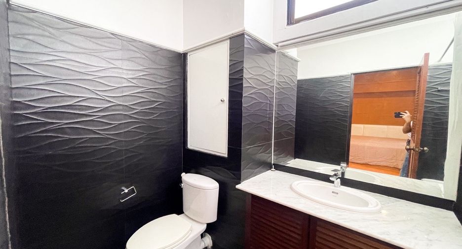 For rent and for sale 2 bedrooms condo in Watthana, Bangkok