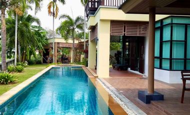 Casa en alquiler de 4 habitaciones en Bang Lamung, Chonburi