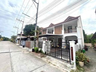 For rent and for sale 3 bedrooms townhouse in Bang Lamung, Chonburi