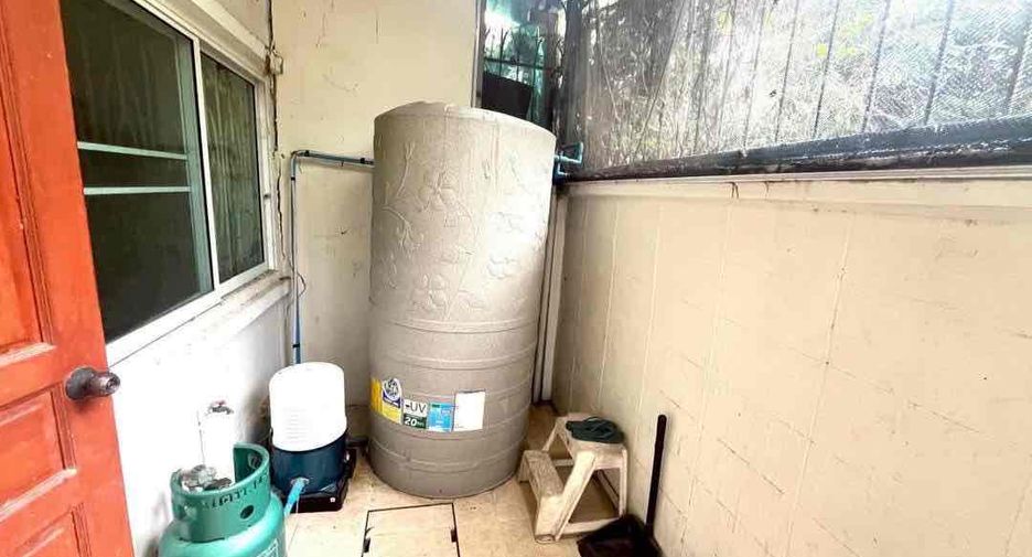 Reihenhaus zur Miete und zum Kauf mit 3 Zimmer in Bang Lamung, Chonburi