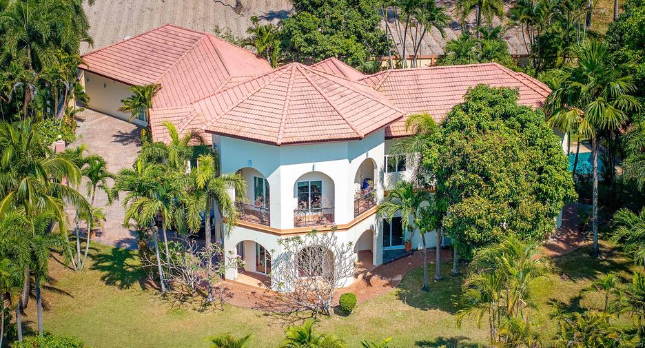 Villa zur Miete und zum Kauf mit 5 Zimmer in Bang Lamung, Chonburi