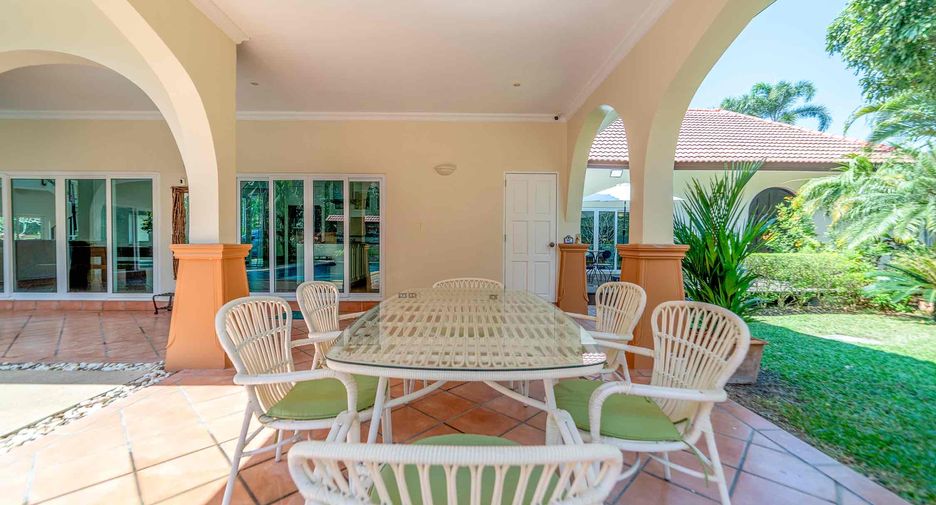 Villa zur Miete und zum Kauf mit 5 Zimmer in Bang Lamung, Chonburi