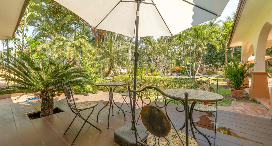 Villa zur Miete und zum Kauf mit 5 Zimmer in Bang Lamung, Chonburi