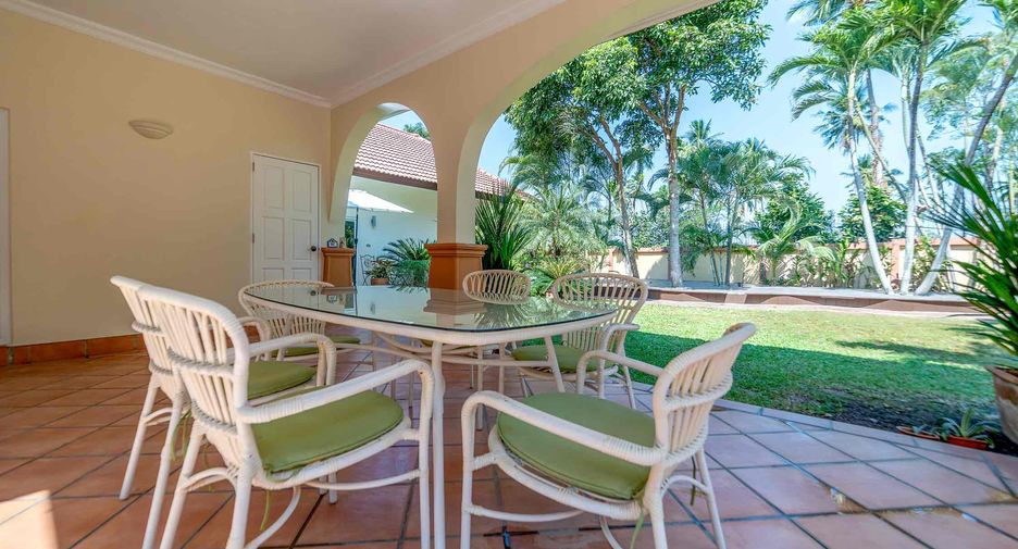 Villa zur Miete und zum Kauf mit 5 Zimmer in Bang Lamung, Chonburi