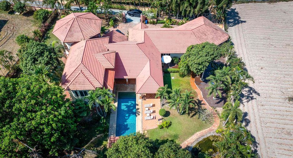 Villa zur Miete und zum Kauf mit 5 Zimmer in Bang Lamung, Chonburi