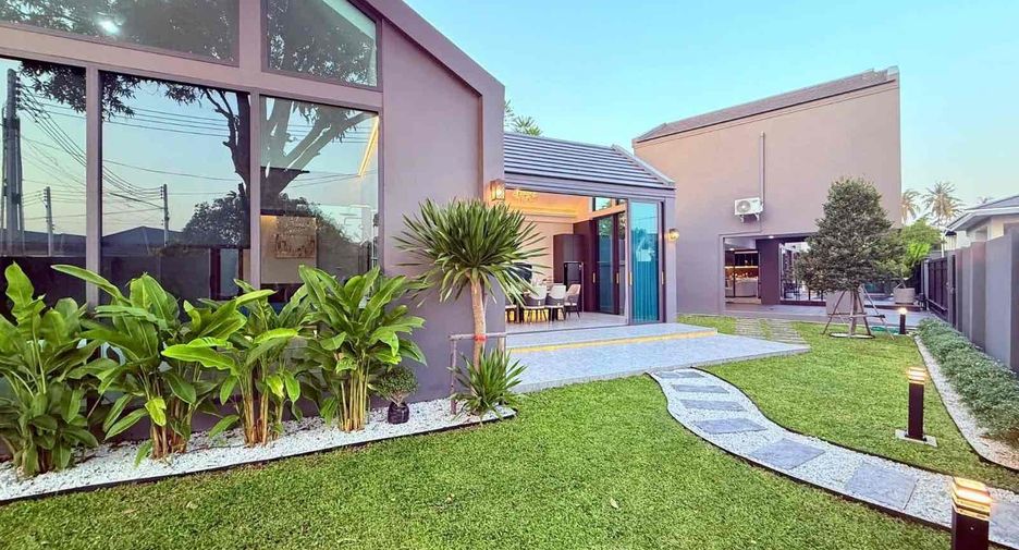 Villa zur Miete und zum Kauf mit 4 Zimmer in Bang Lamung, Chonburi