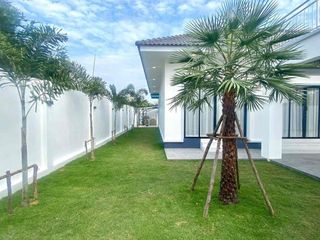 À louer et à vendre 3 chambres villa à Bang Lamung, Chonburi