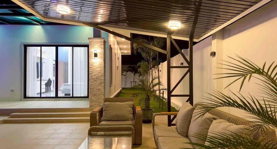 For rent and for sale 3 bedrooms villa in Bang Lamung, Chonburi