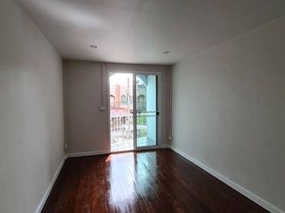Casa adosada en alquiler de 4 habitaciones en Suan Luang, Bangkok