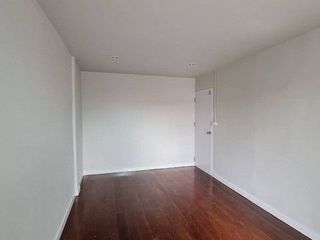 Casa adosada en alquiler de 4 habitaciones en Suan Luang, Bangkok