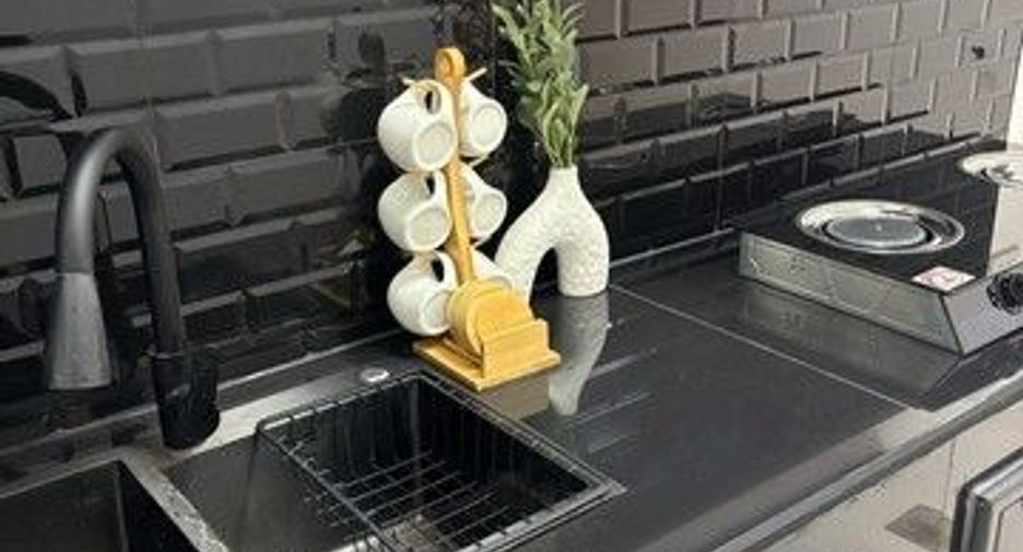 Продажа 2 спальни дом в Банг Кхун Тхиан, Бангкок