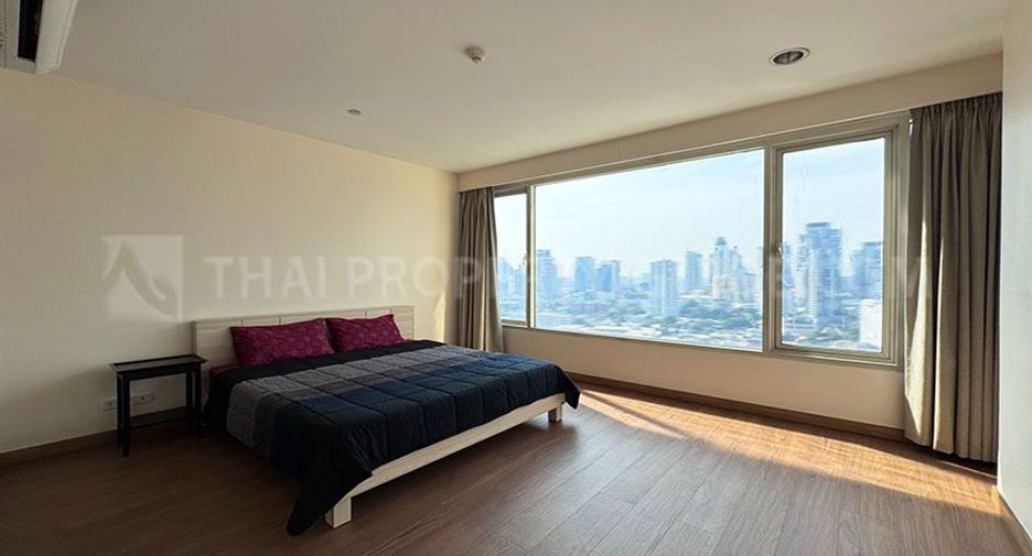 Condo en alquiler de 3 habitaciones en Watthana, Bangkok