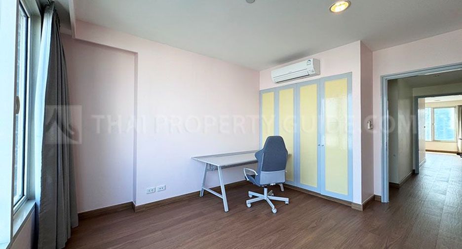 Condo en alquiler de 3 habitaciones en Watthana, Bangkok