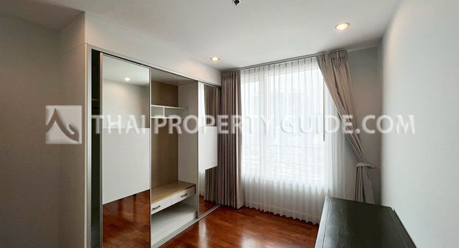For rent 3 bedrooms condo in Khlong Toei, Bangkok