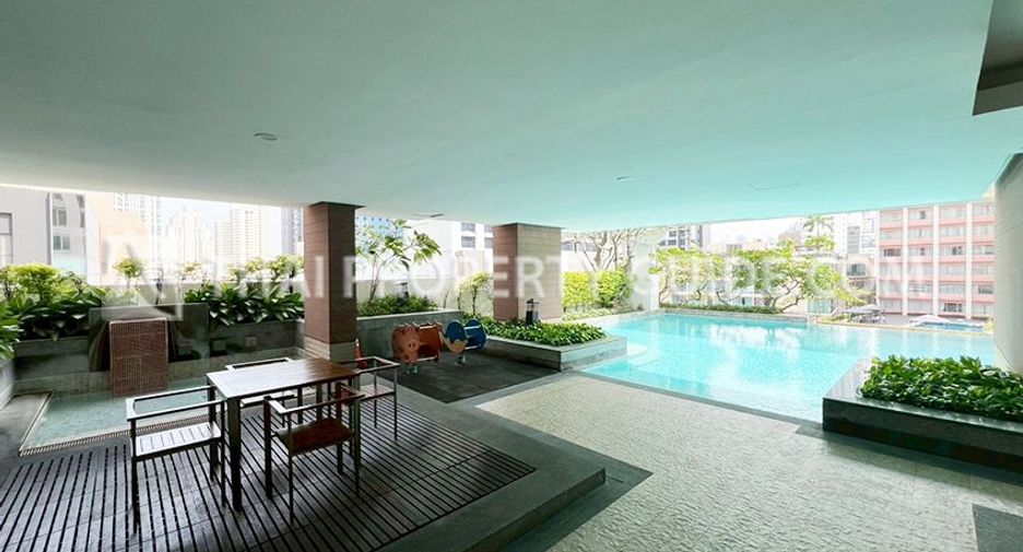 For rent 3 bedrooms condo in Khlong Toei, Bangkok