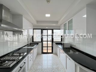 Apartment zur Miete mit 3 Zimmer in Khlong Toei, Bangkok