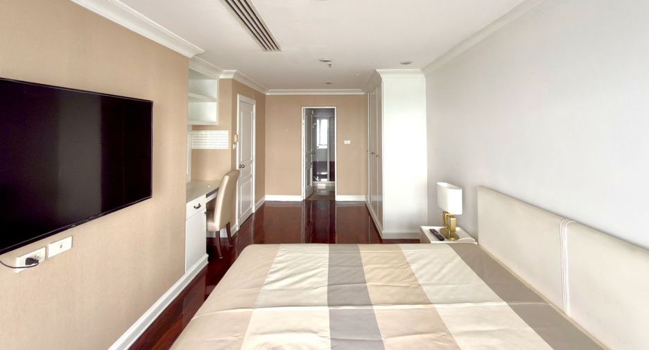 À louer 3 chambres condo à Khlong Toei, Bangkok