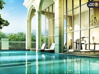 For sale 2 bedrooms condo in Pom Prap Sattru Phai, Bangkok
