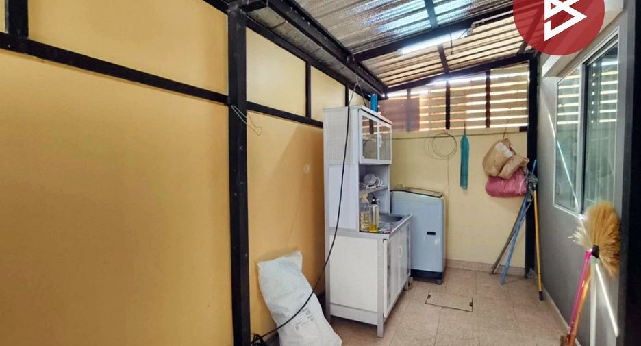 For sale 3 ベッドルーム townhouse in Mueang Samut Prakan, Samut Prakan