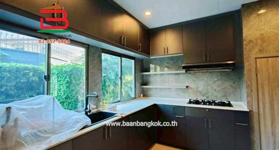 For sale 4 bedrooms house in Pak Kret, Nonthaburi