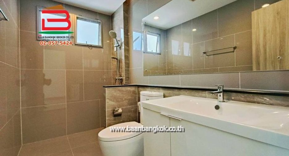For sale 4 bedrooms house in Pak Kret, Nonthaburi